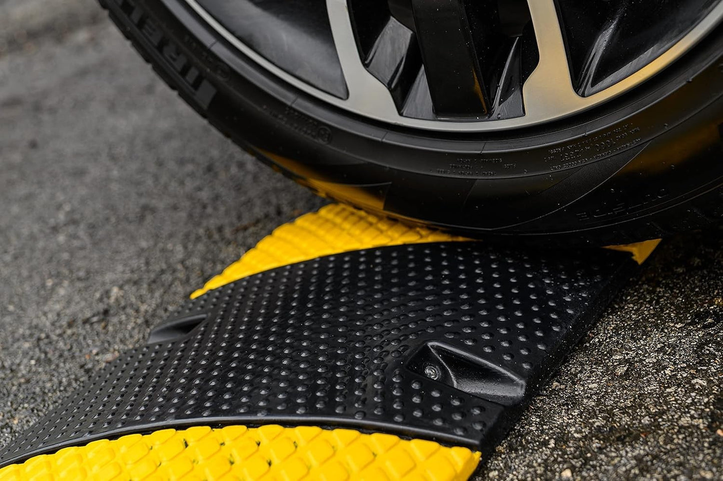 Reductor de Velocidad Tope Vehicular 183cm 5 lineas amarillas Hule Reciclado AC-183RV - SILYMX