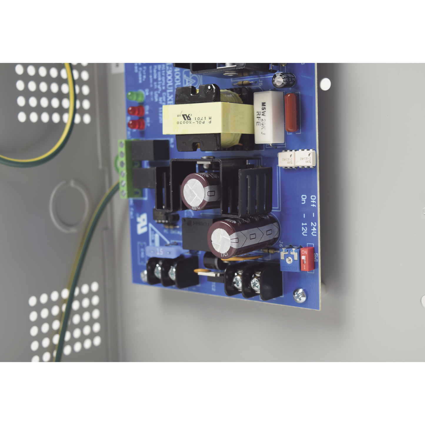 Fuente de Poder para Control de Acceso Altronix AL400ULX Entrada 115V Salida 12V ó 24 V capacidad de baterías de respaldo - SILYMX