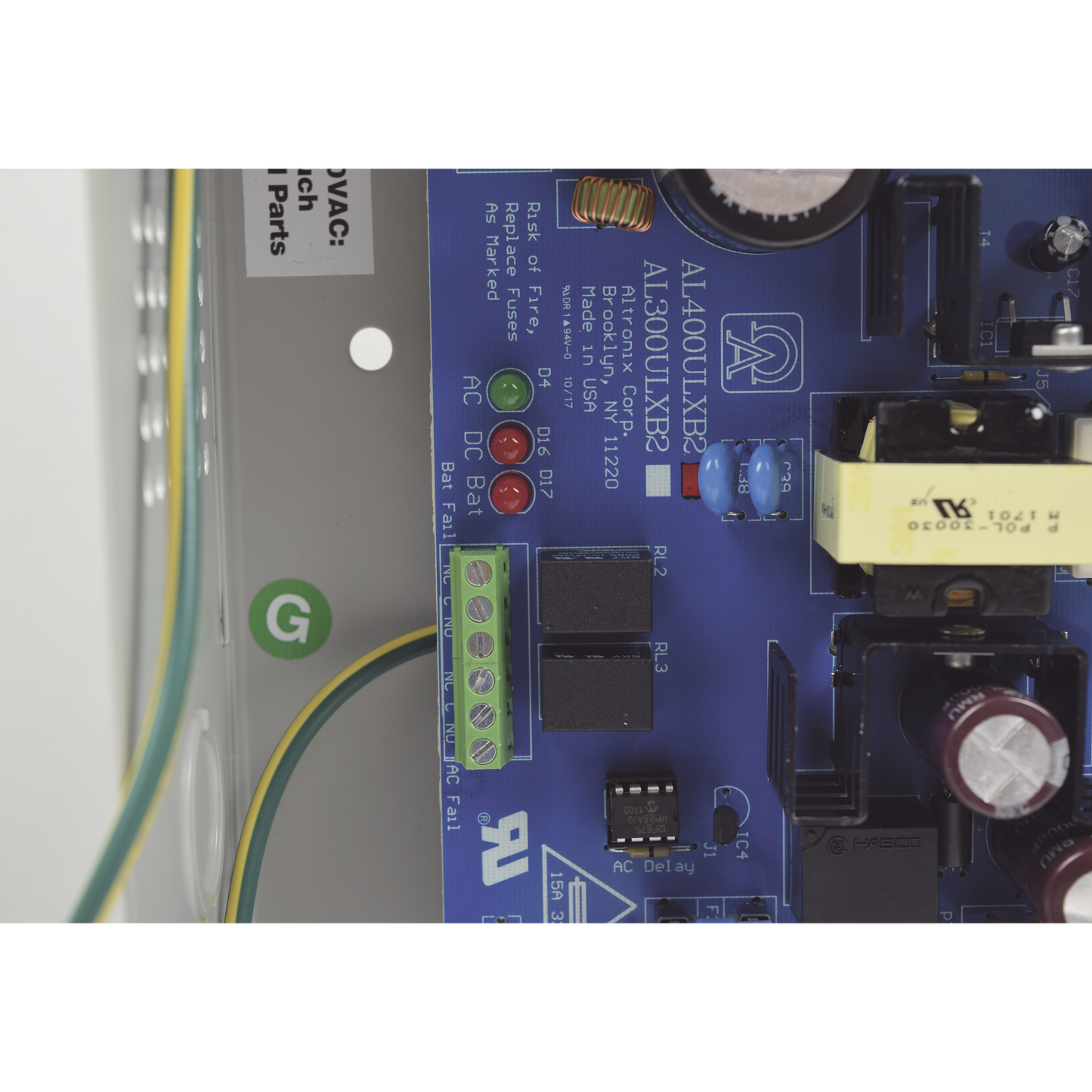 Fuente de Poder para Control de Acceso Altronix AL400ULX Entrada 115V Salida 12V ó 24 V capacidad de baterías de respaldo - SILYMX