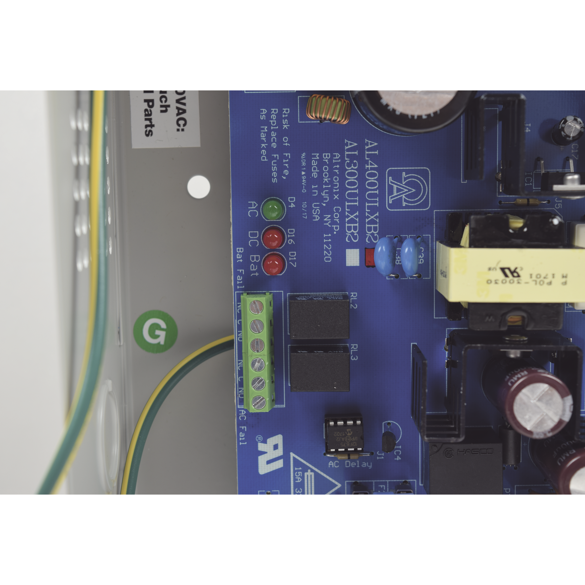 Fuente de Poder para Control de Acceso Altronix AL400ULX Entrada 115V Salida 12V ó 24 V capacidad de baterías de respaldo - SILYMX