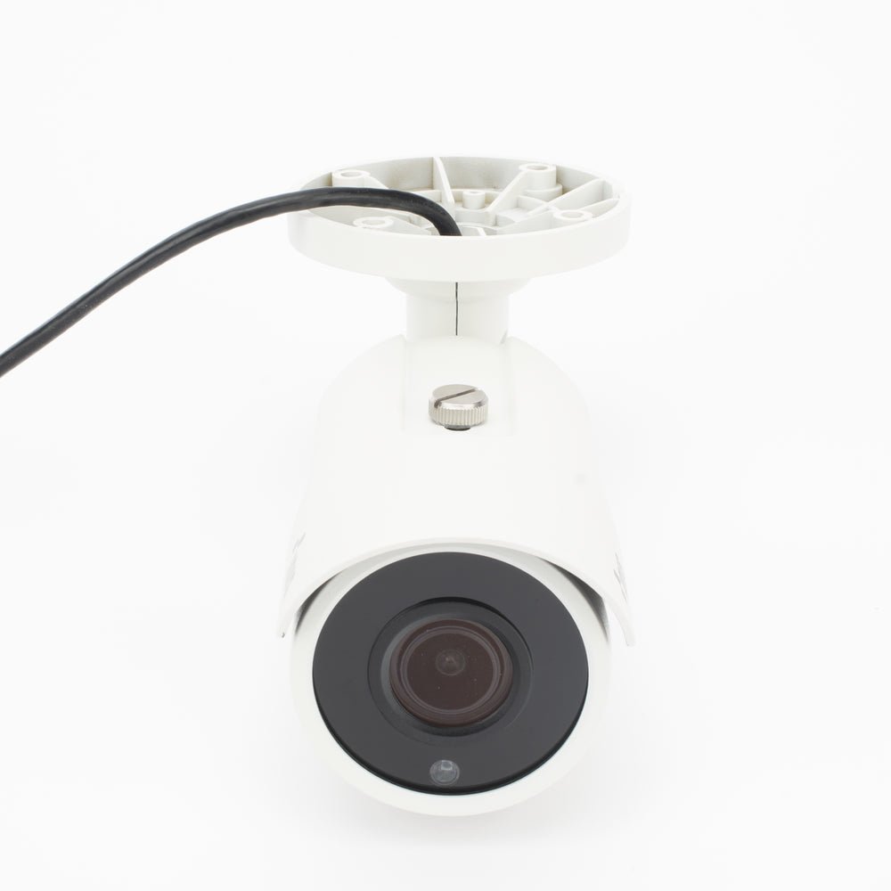 Cámara Bala IP 5MP LENTE MOT 2.7 - 13.5 MM |Compatible Con Terceros API , Onvif Profile S/T IK10 IP67 30M IR H.265 SOPORTA E/S ALARMA SOPORTA E/S AUDIO DCT2531WR - SILYMX