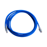 Cable patch cord Belden Cat 6 UTP azul de 3 metros, con conectores RJ45 para redes Ethernet.