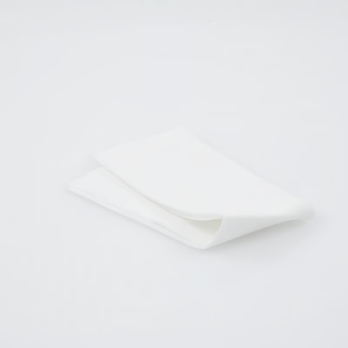 Toallita seca electrostática de 30 x 30 cm auxiliar en la limpieza de superficies o pantallas de equipos de computo y aparatos electrónicos fibra óptica limpia sin rayar no daña superficies delicadas TOALLITA-SECA - SILYMX