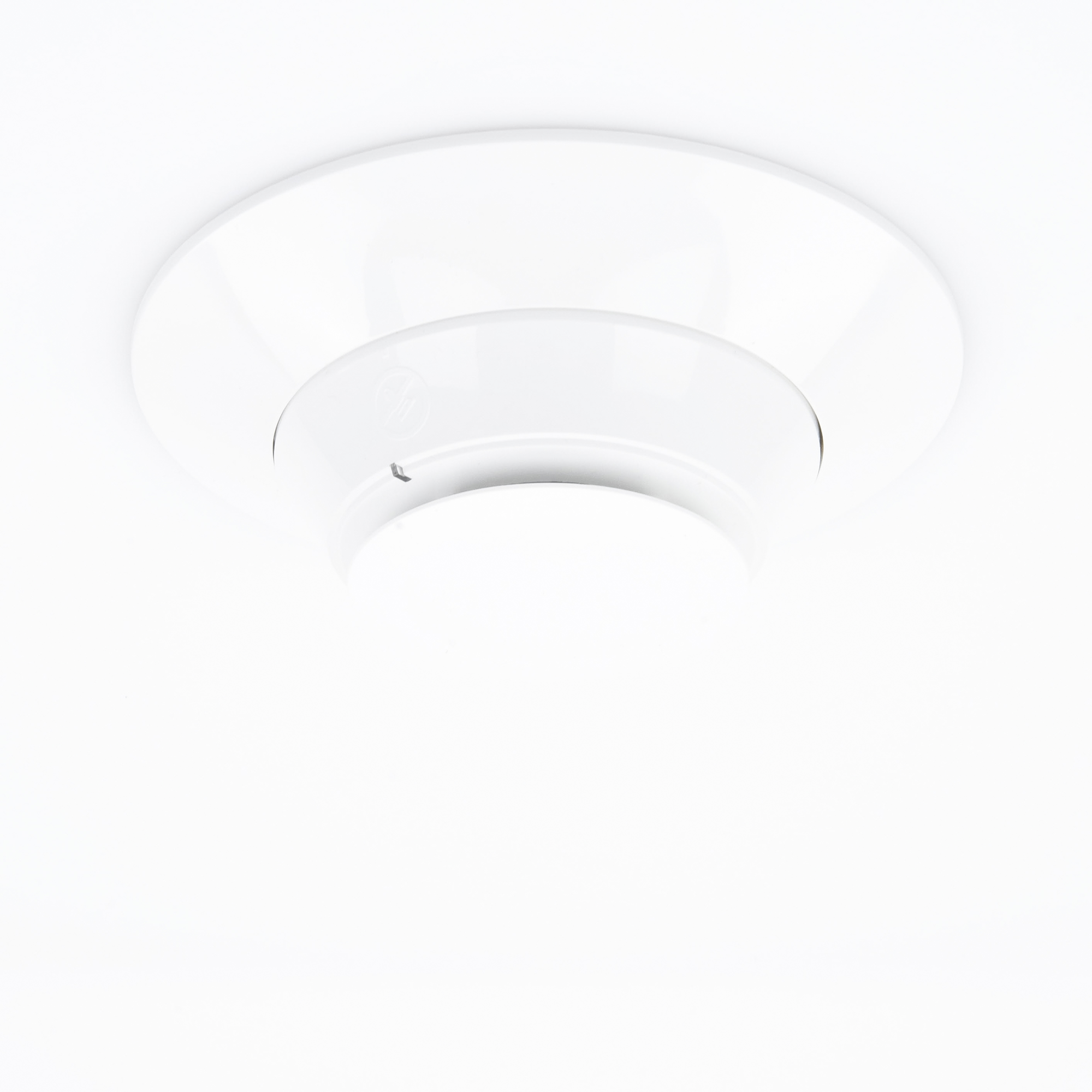 Detector de humo fotoeléctrico direccionable, color blanco, incluye base de montaje 6" FIRE-LITE - Imagen 1