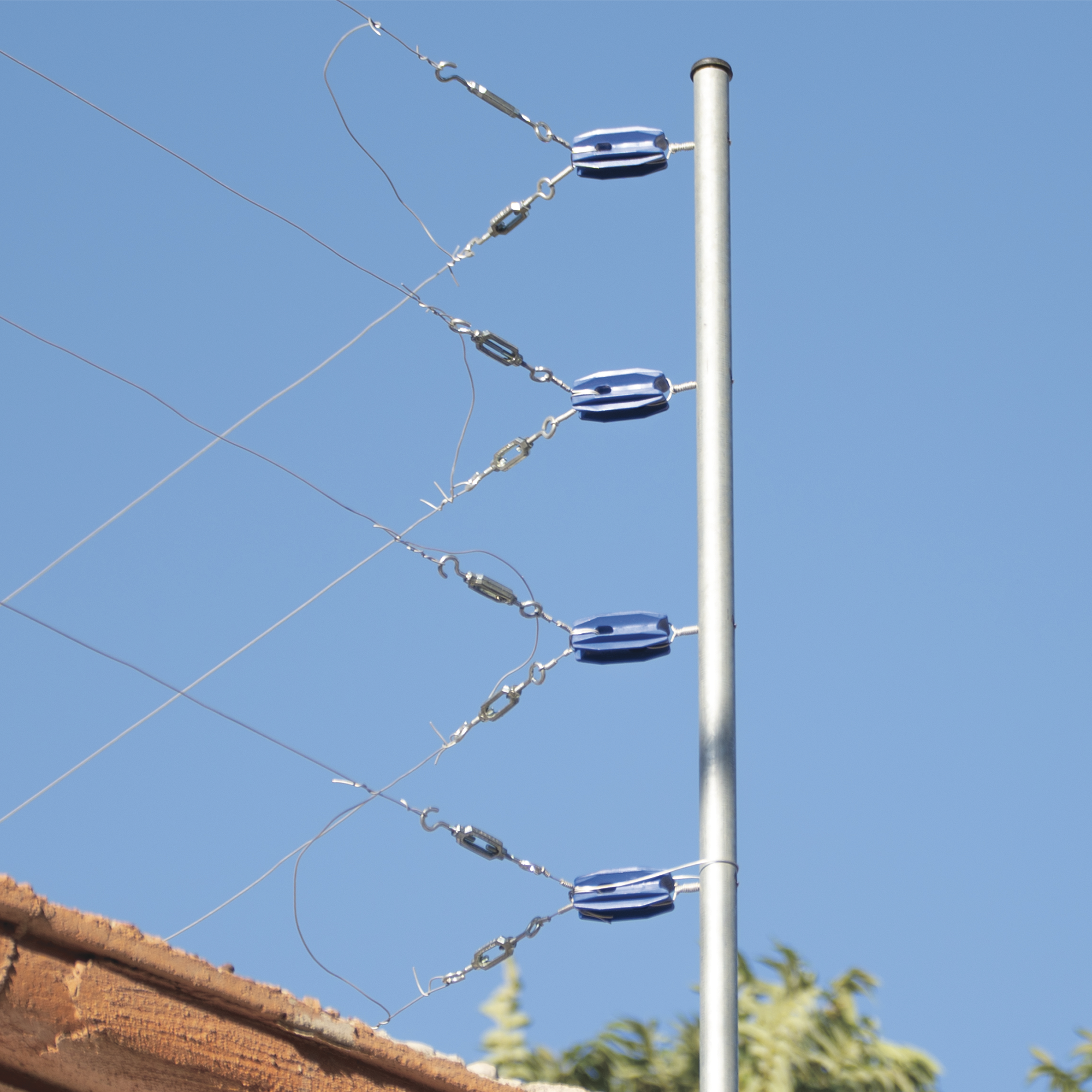 Aislador de color Azul para postes de esquina de alta Resistencia con Anti UV de uso en cercos eléctricos SFIRE - Imagen 2