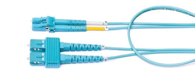 Belden Cable Fibra Óptica Duplex OM3 LC Macho - SC Macho 3 Metros Aqua FP3LDSD003M - SILYMX