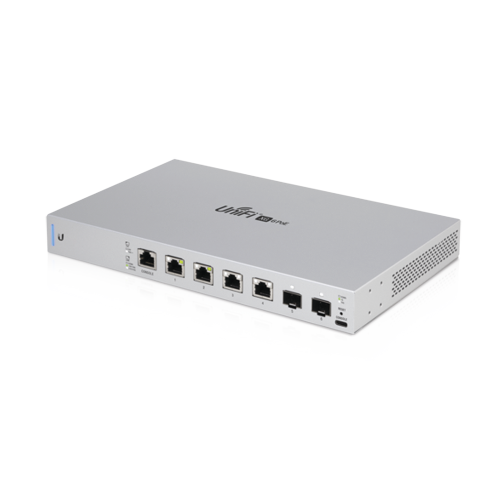 Switch UniFi 7 puertos (1 x consola, 4 x PoE++ 802.3bt y 2 SFP+) - SILYMX